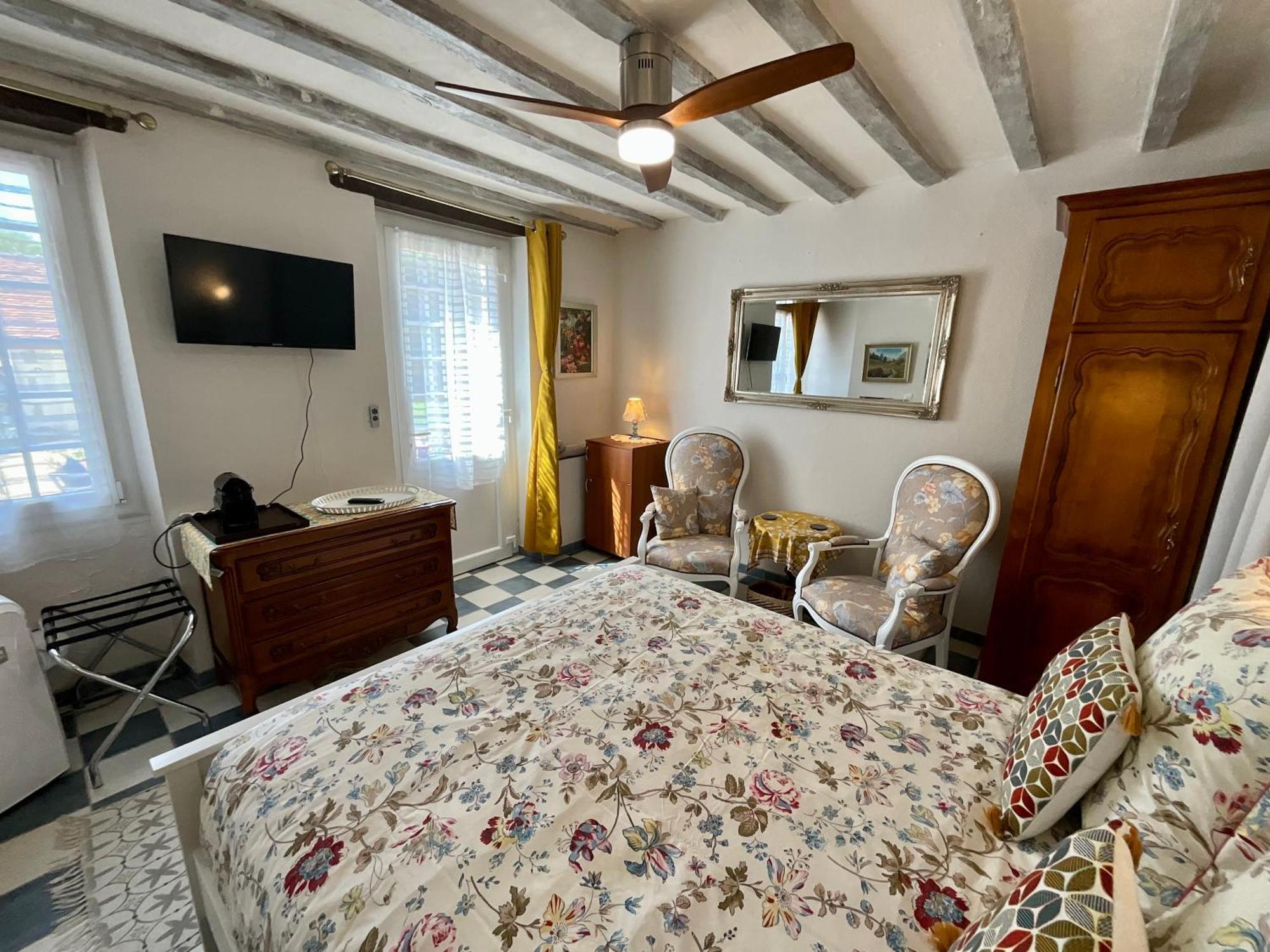 Sans Souci Luxe Heated Pool And Restaurant Bed & Breakfast Luzille