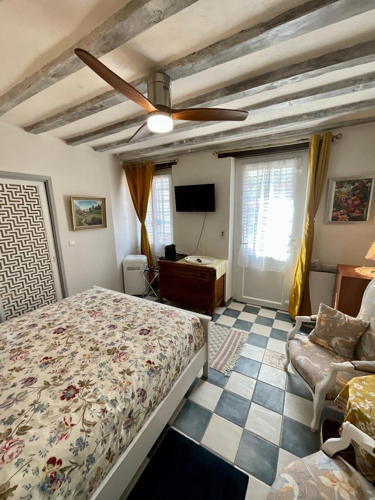 Sans Souci Luxe Heated Pool And Restaurant Luzille