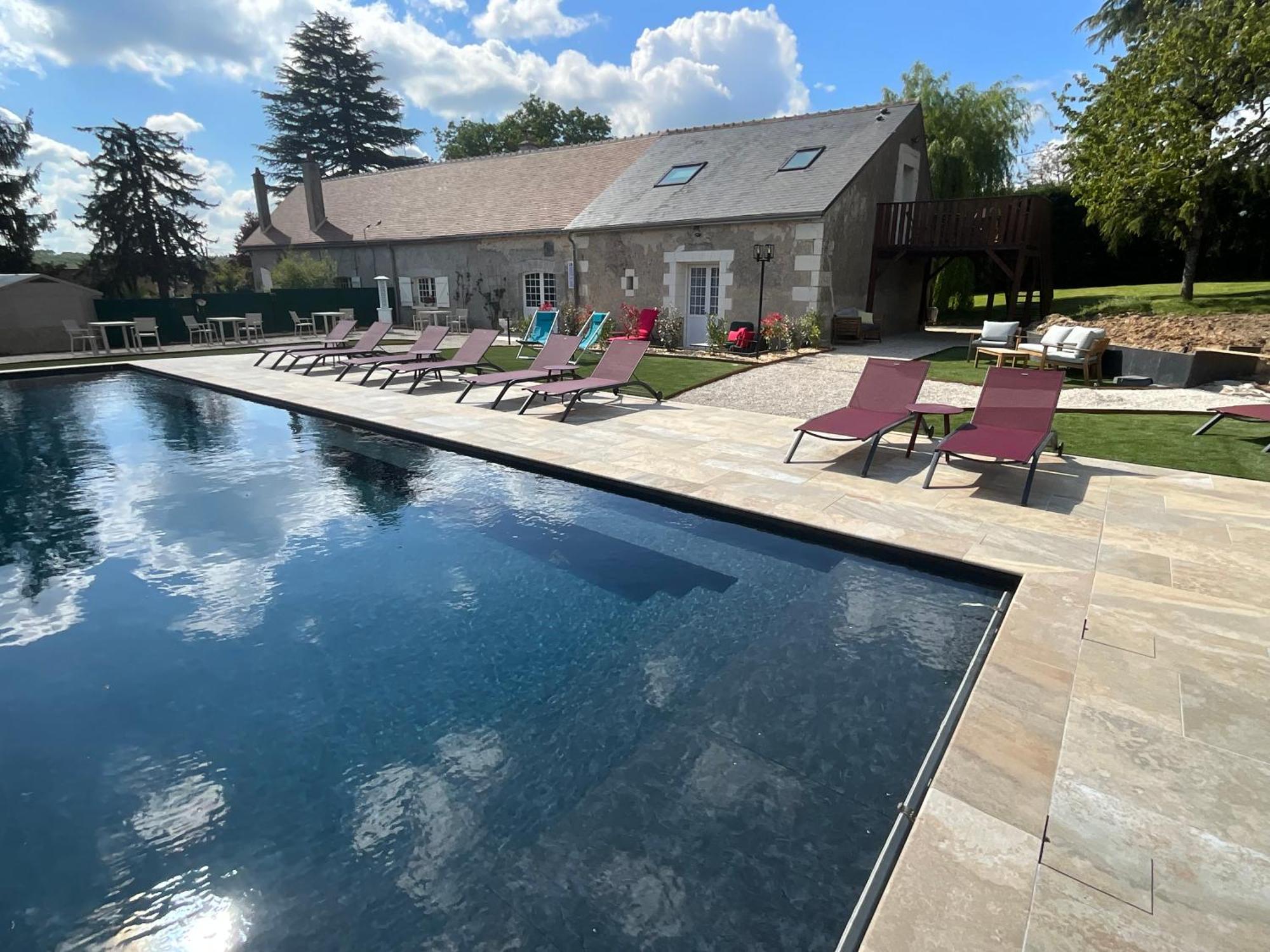 Bed & Breakfast Sans Souci Luxe Heated Pool And Restaurant